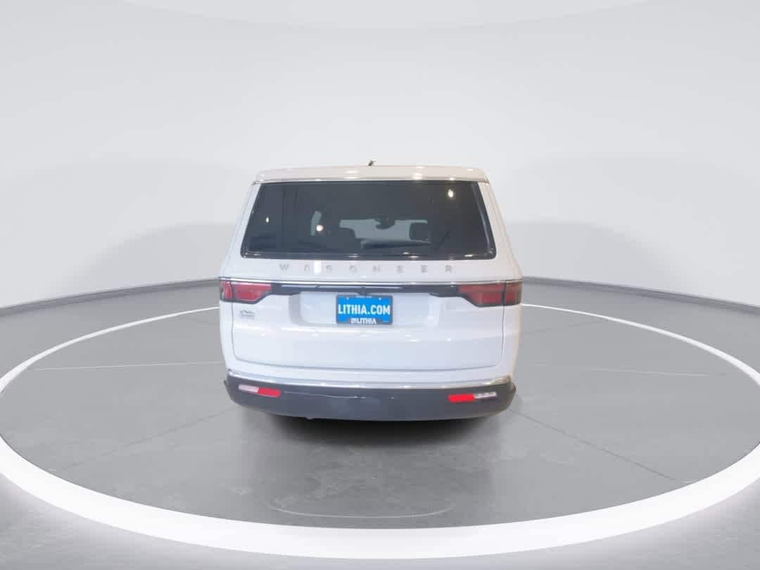 Thumbnail: 2024 Jeep Wagoneer - 7