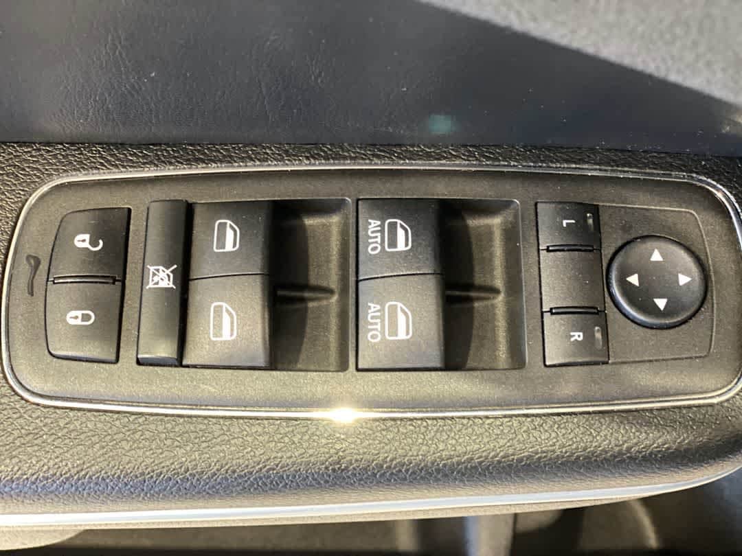 Thumbnail: 2022 Dodge Charger - 15