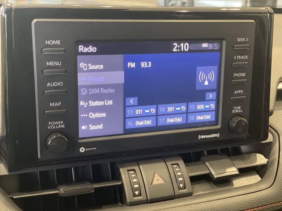 Thumbnail: 2022 Toyota RAV4 - 18