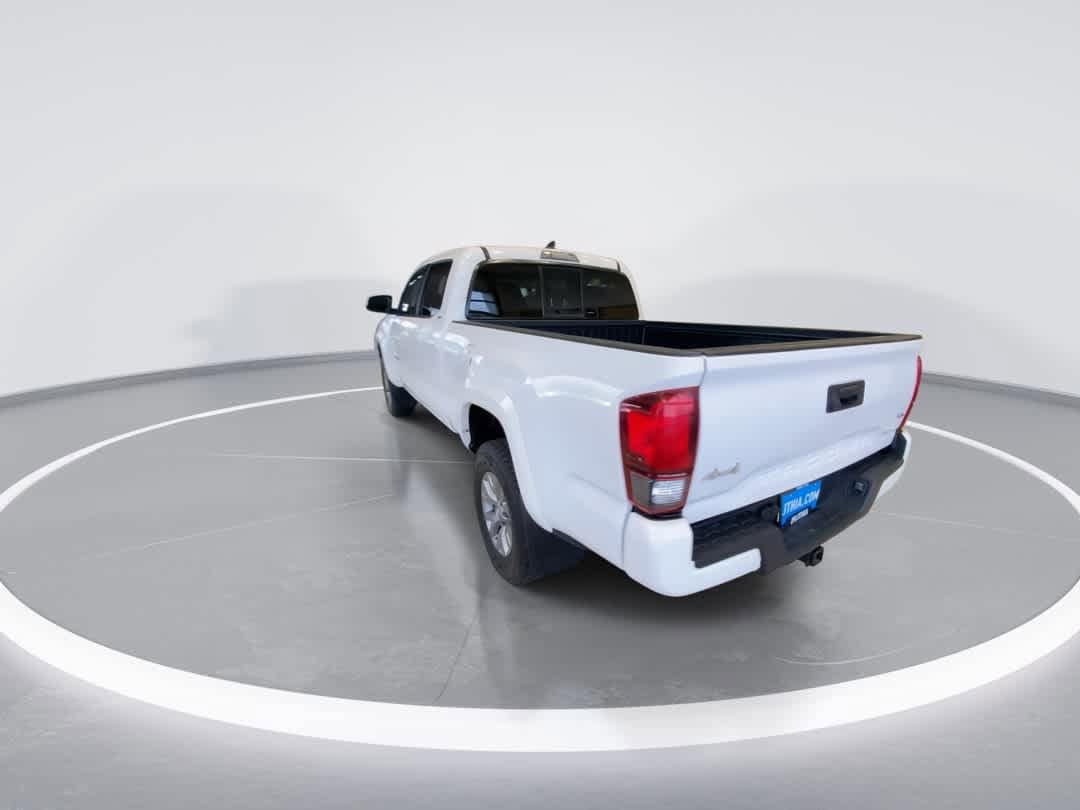 Thumbnail: 2018 Toyota Tacoma - 6