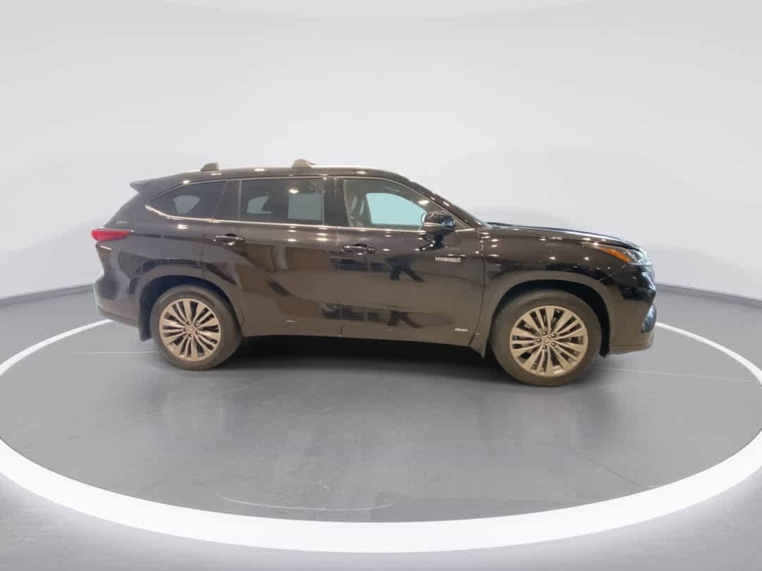 Thumbnail: 2020 Toyota Highlander - 9