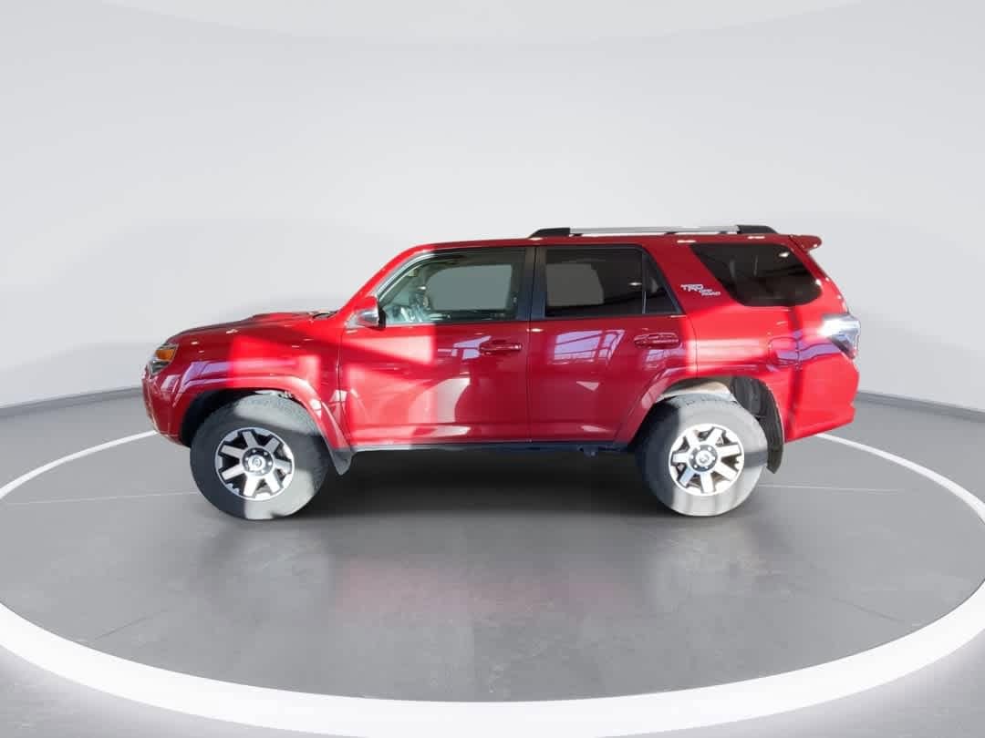 Thumbnail: 2017 Toyota 4Runner - 5