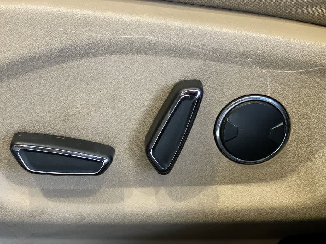 Thumbnail: 2017 Ford Explorer - 15