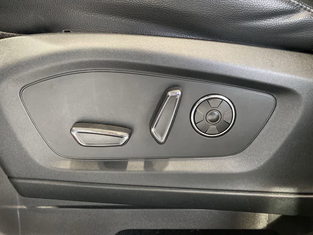 Thumbnail: 2020 Ford Explorer - 13