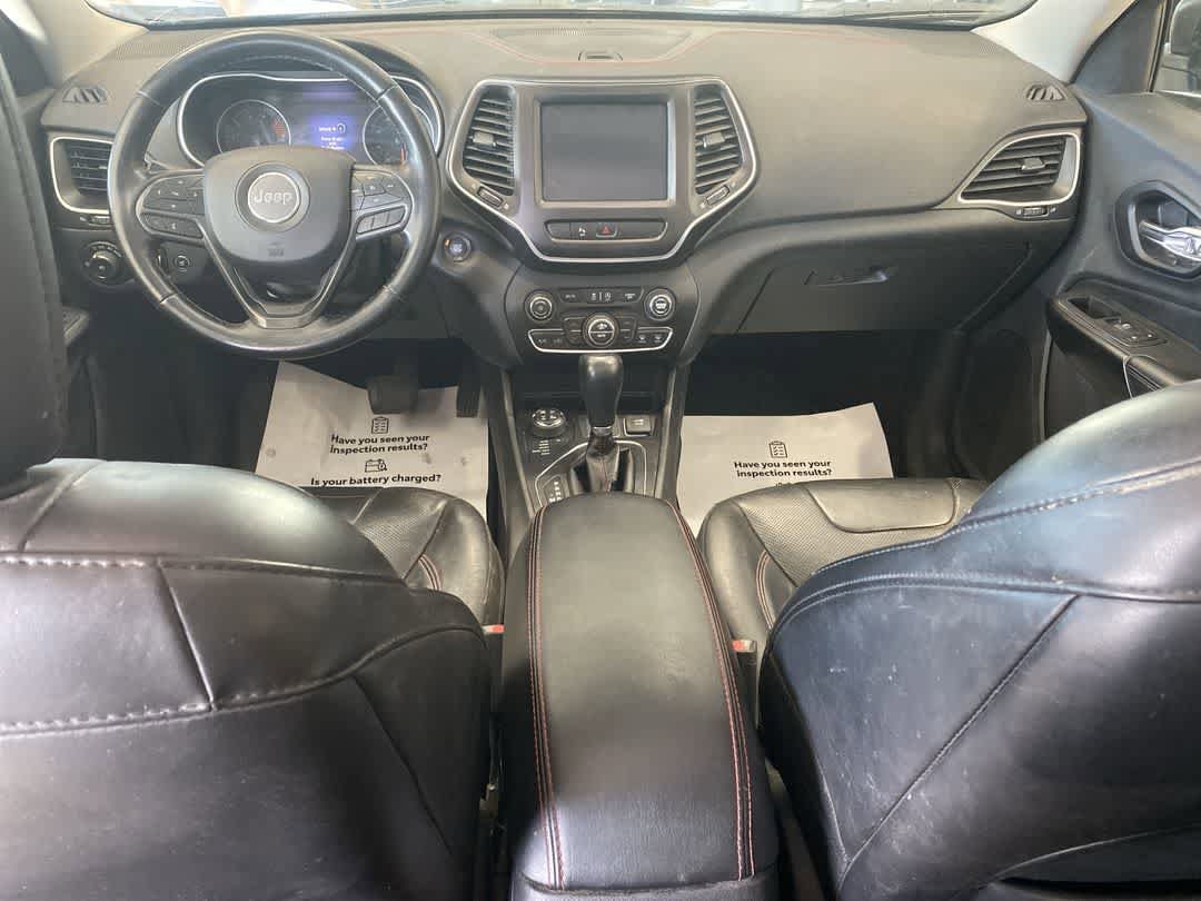 Thumbnail: 2019 Jeep Cherokee - 22