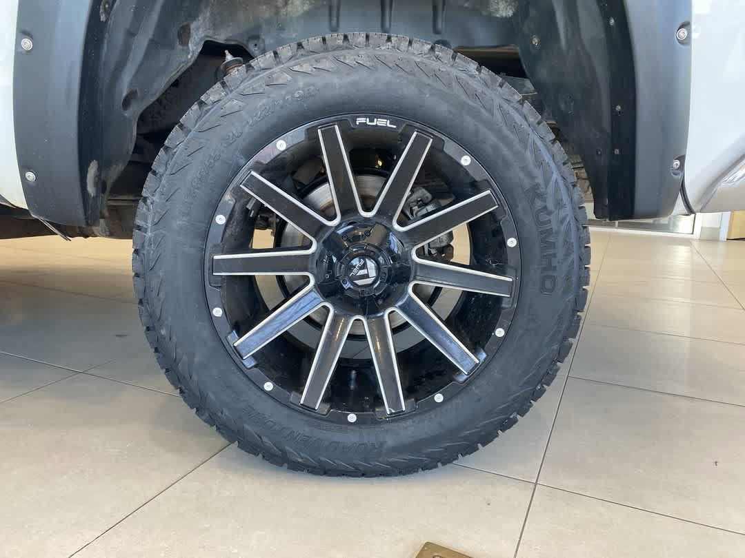 Thumbnail: 2019 Toyota Tundra - 13