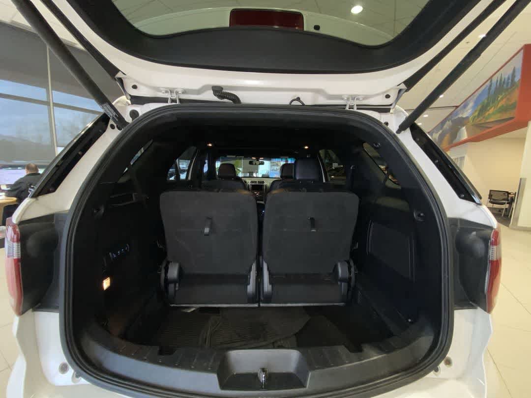 Thumbnail: 2016 Ford Explorer - 27