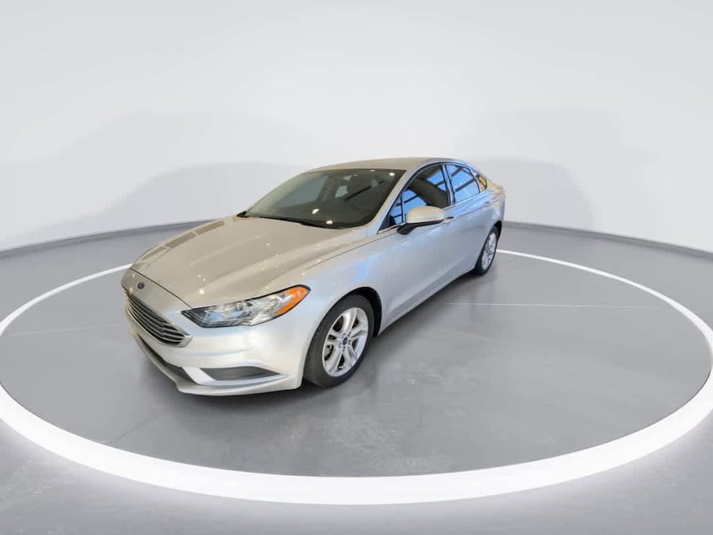 Used 2018 Ford Fusion SE Sedan