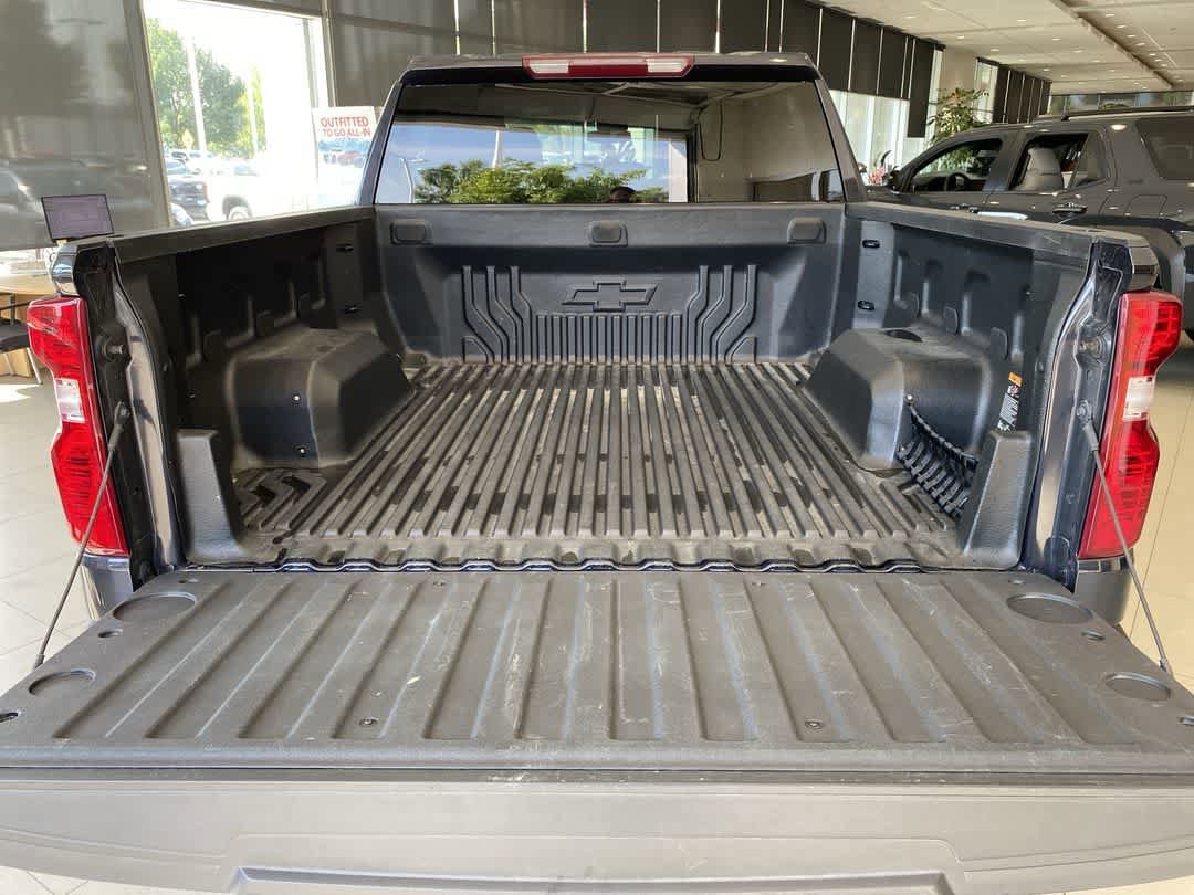 Thumbnail: 2022 Chevrolet Silverado 1500 - 24
