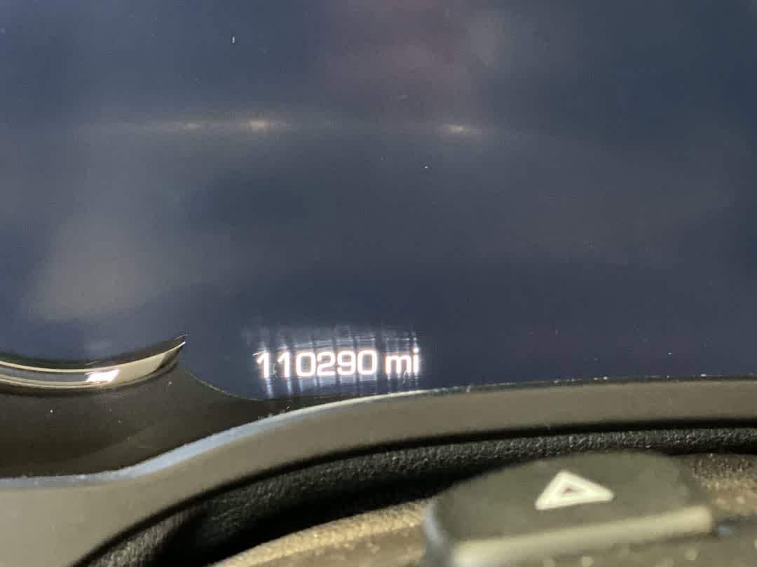 Thumbnail: 2017 Cadillac Escalade - 17