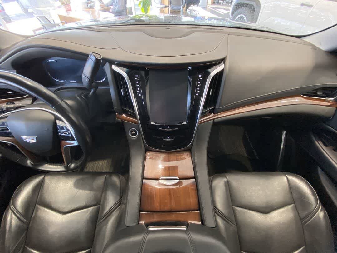 Thumbnail: 2017 Cadillac Escalade - 23