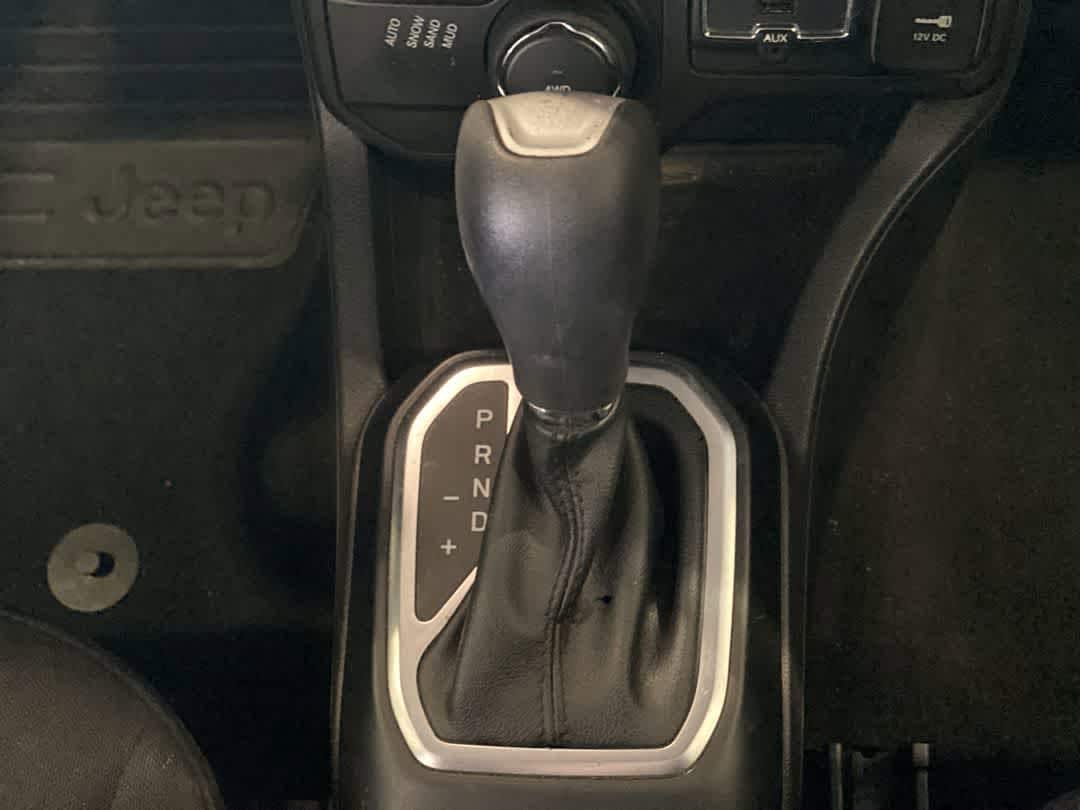 Thumbnail: 2018 Jeep Renegade - 23