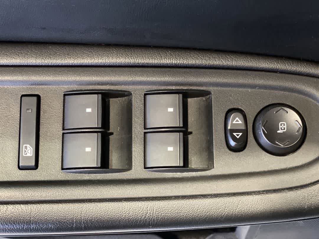 Thumbnail: 2014 GMC Acadia - 16