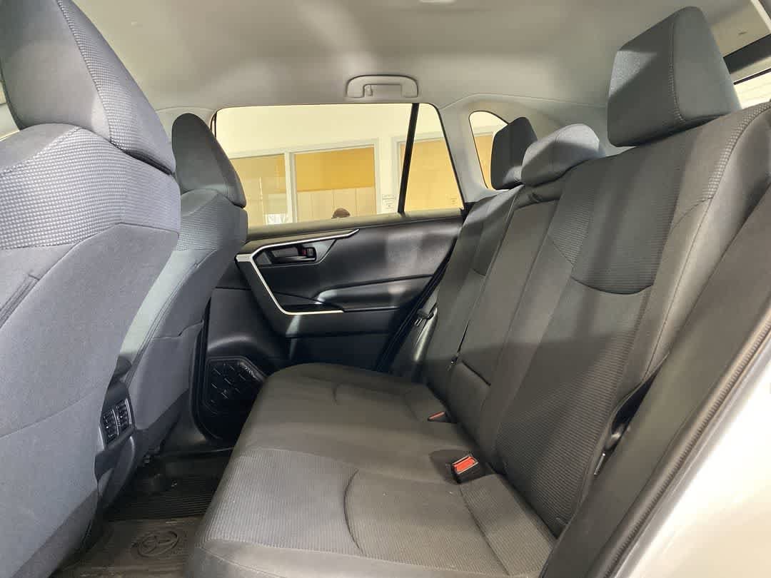 Thumbnail: 2021 Toyota RAV4 - 21