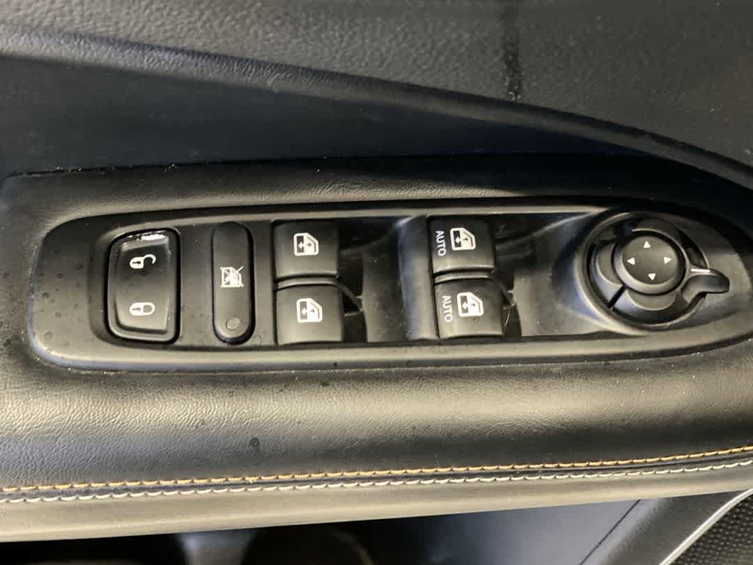 Thumbnail: 2018 Jeep Compass - 16