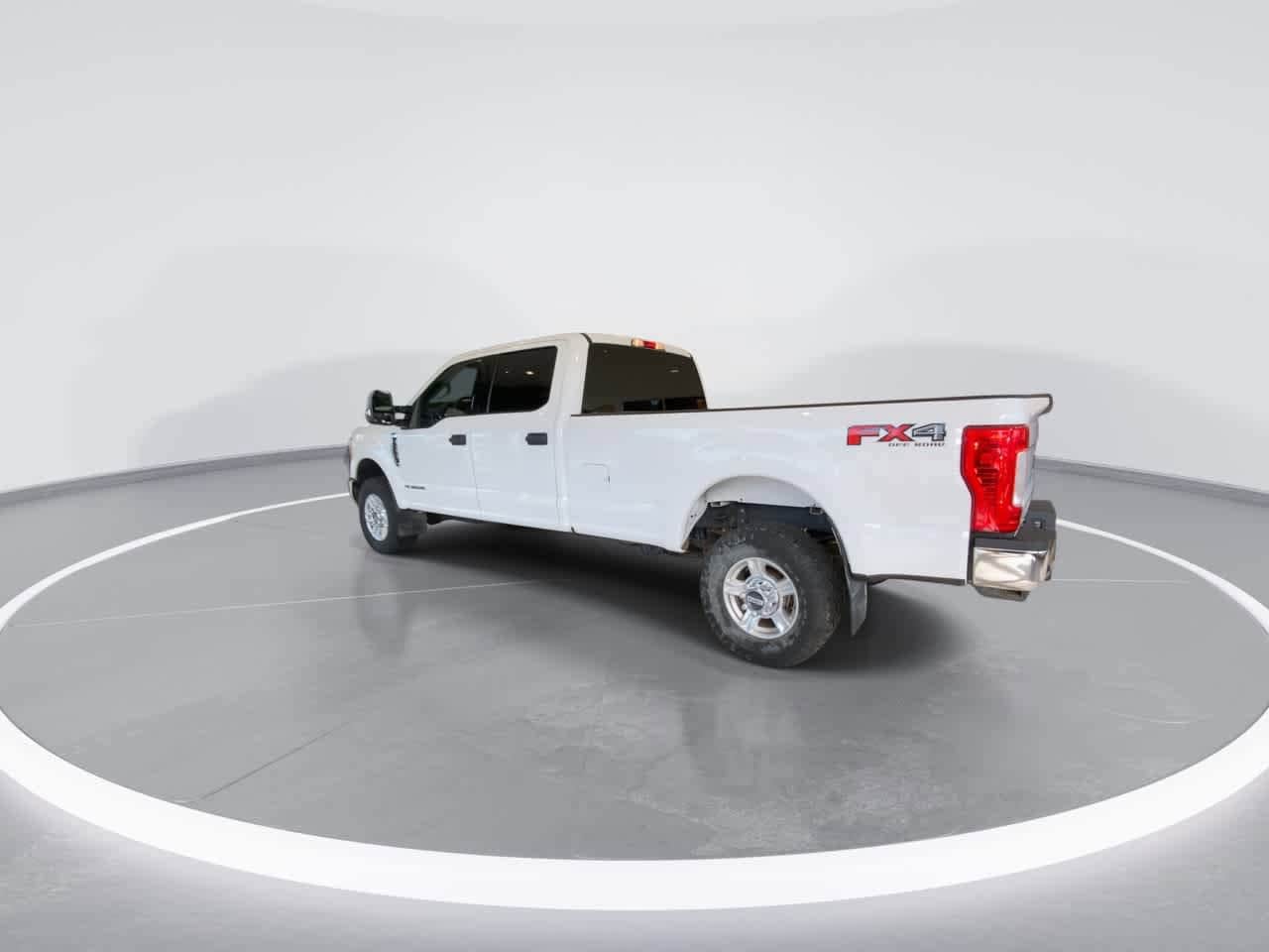 Thumbnail: 2017 Ford F-350 - 6