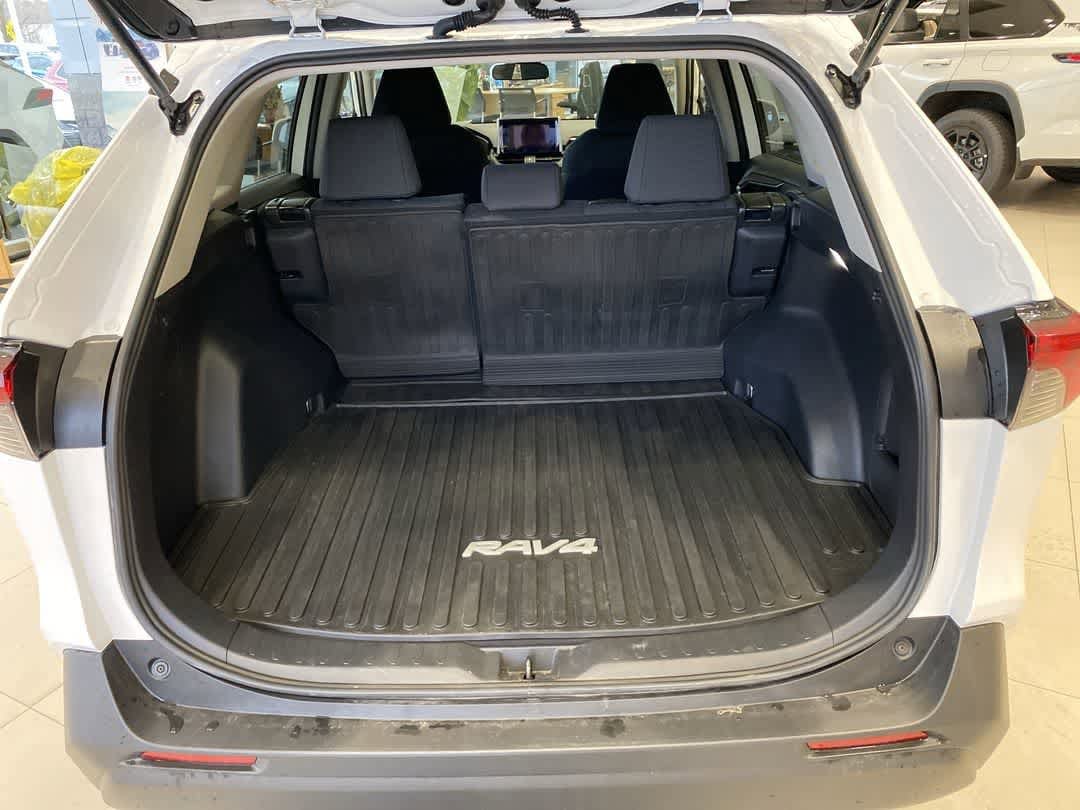 Thumbnail: 2024 Toyota RAV4 - 22