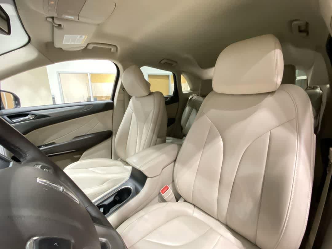 Thumbnail: 2017 Lincoln MKC - 14