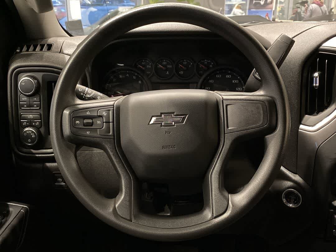 Thumbnail: 2024 Chevrolet Silverado 1500 - 17