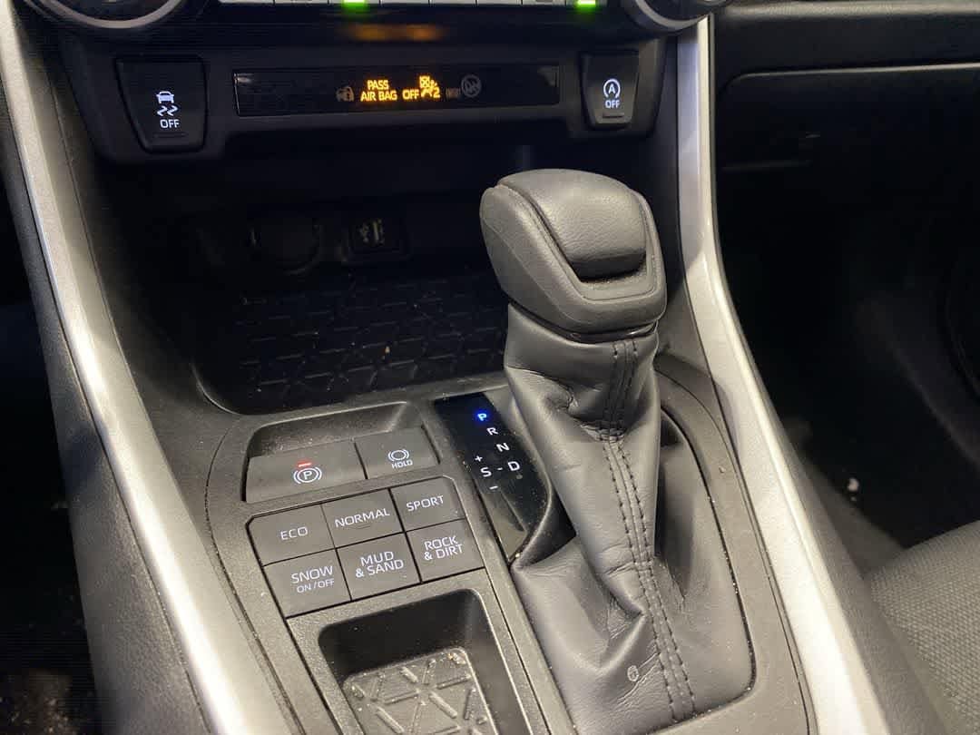 Thumbnail: 2025 Toyota RAV4 - 19