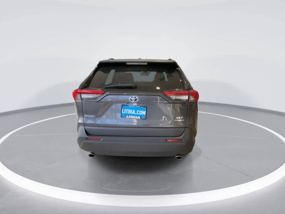 Thumbnail: 2022 Toyota RAV4 - 7