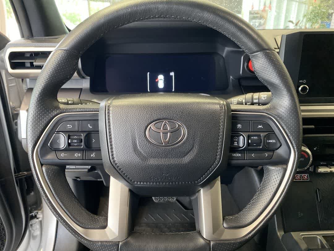 Thumbnail: 2025 Toyota 4Runner - 17