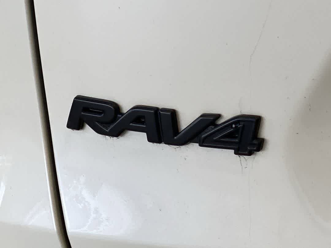 Thumbnail: 2021 Toyota RAV4 - 11