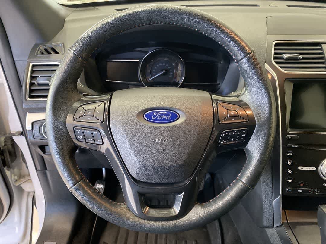 Thumbnail: 2019 Ford Explorer - 14