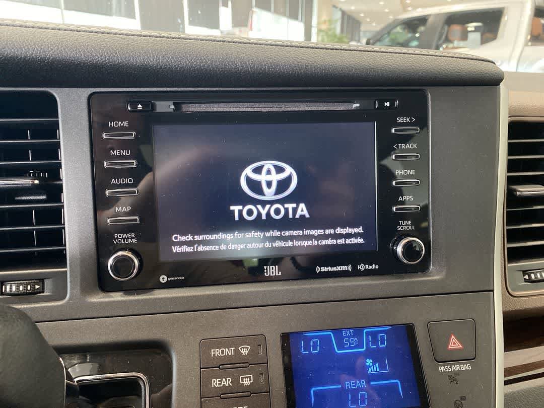 Thumbnail: 2020 Toyota Sienna - 19