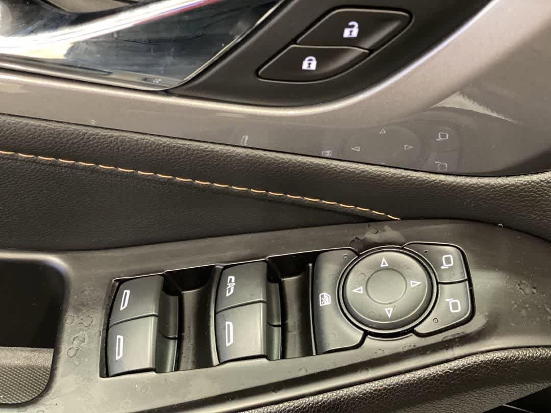 Thumbnail: 2020 Chevrolet Traverse - 16