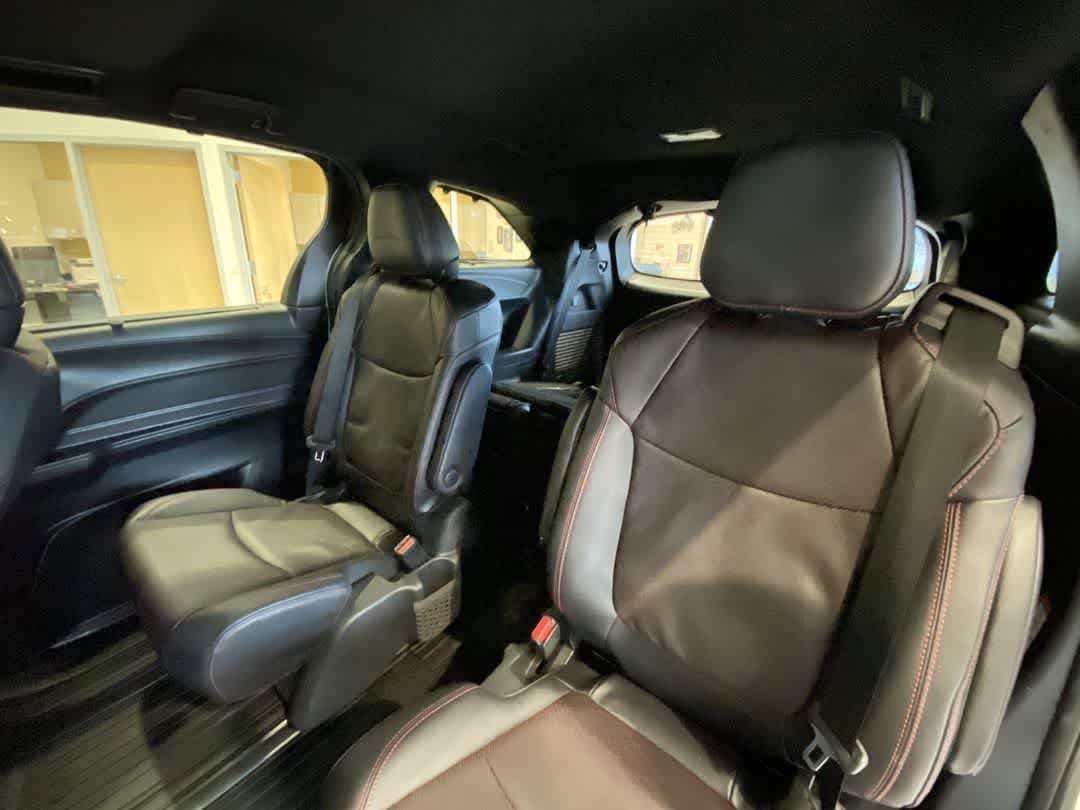 Thumbnail: 2025 Toyota Sienna - 24