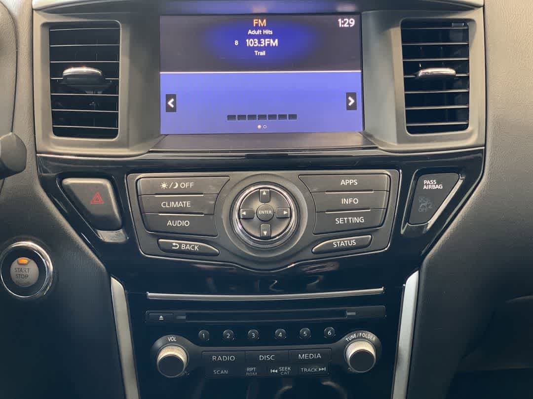 Thumbnail: 2017 Nissan Pathfinder - 19