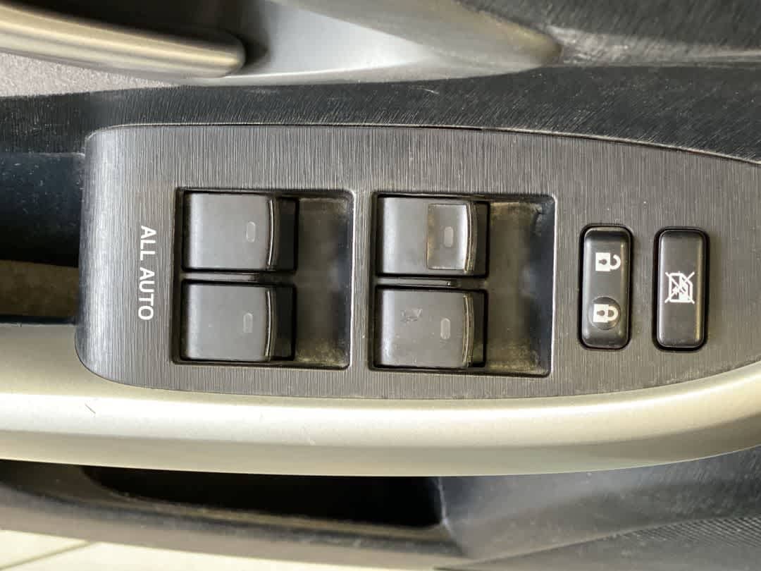 Thumbnail: 2013 Toyota Prius - 16