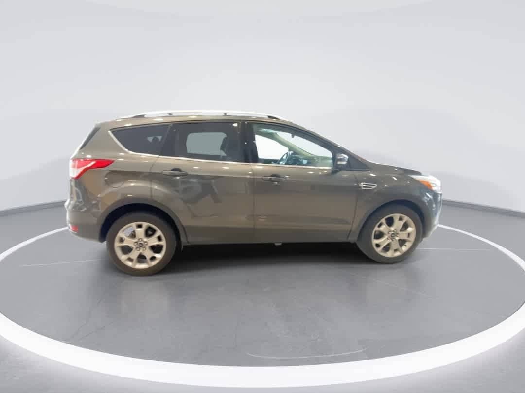 Thumbnail: 2016 Ford Escape - 9