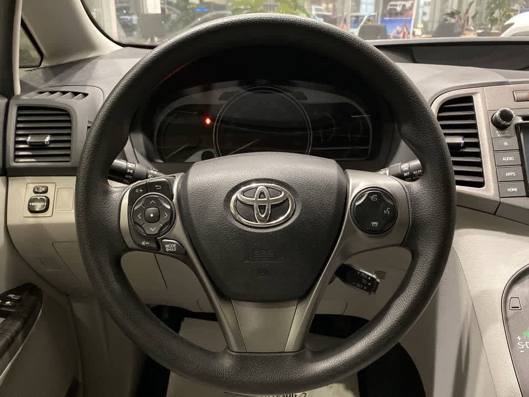 Thumbnail: 2015 Toyota Venza - 16