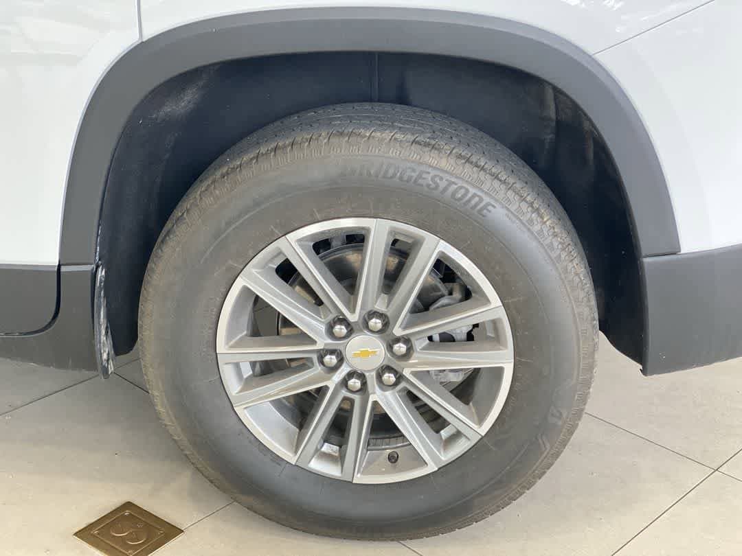 Thumbnail: 2022 Chevrolet Traverse - 13