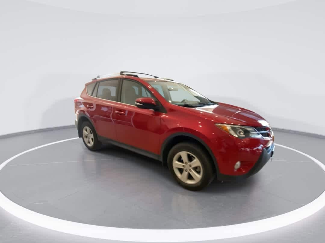 Thumbnail: 2014 Toyota RAV4 - 2
