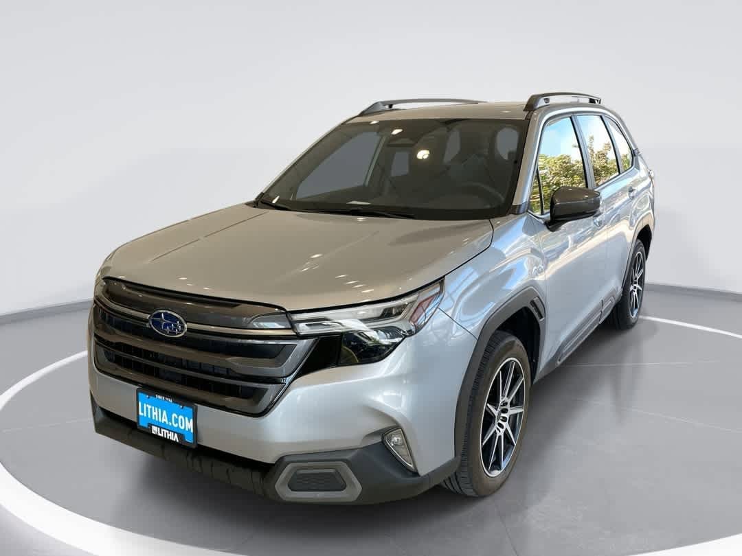 2025 Subaru Forester Limited's photo