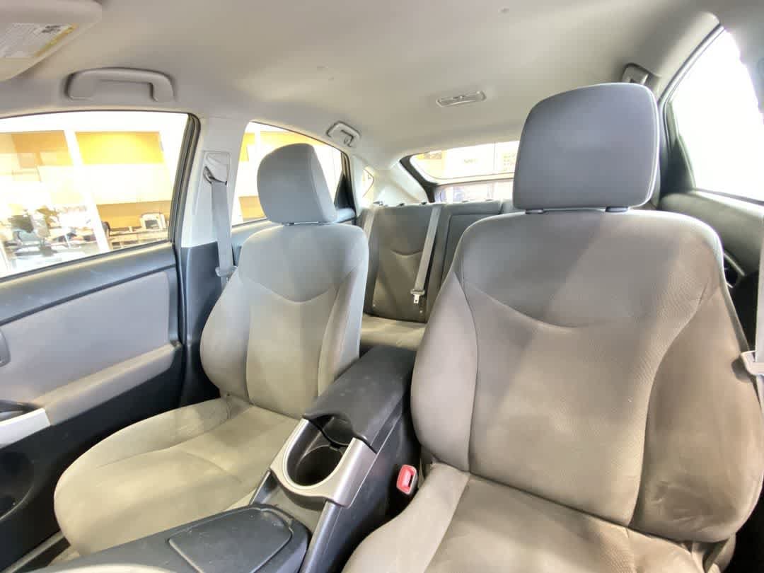 Thumbnail: 2013 Toyota Prius - 14