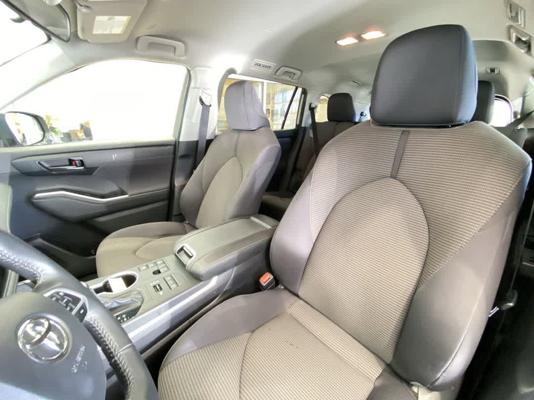 Thumbnail: 2024 Toyota Highlander - 14