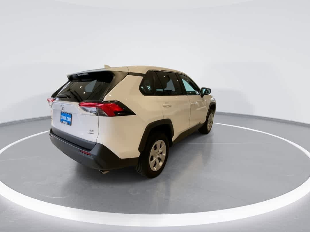 Thumbnail: 2024 Toyota RAV4 - 8