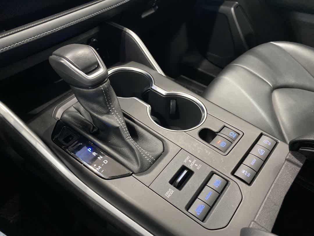 Thumbnail: 2022 Toyota Highlander - 19