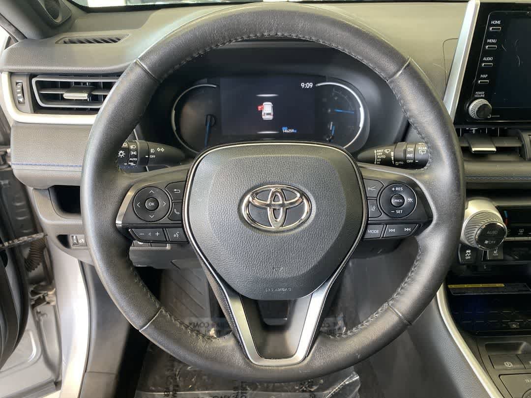Thumbnail: 2021 Toyota RAV4 - 17