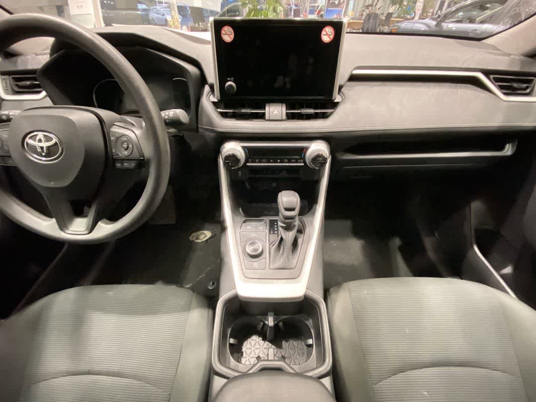 Thumbnail: 2025 Toyota RAV4 - 23