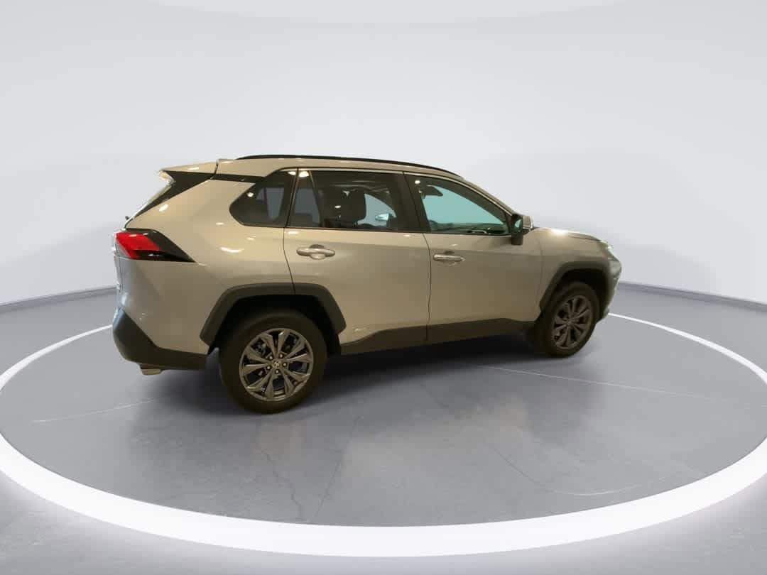 Thumbnail: 2024 Toyota RAV4 - 8