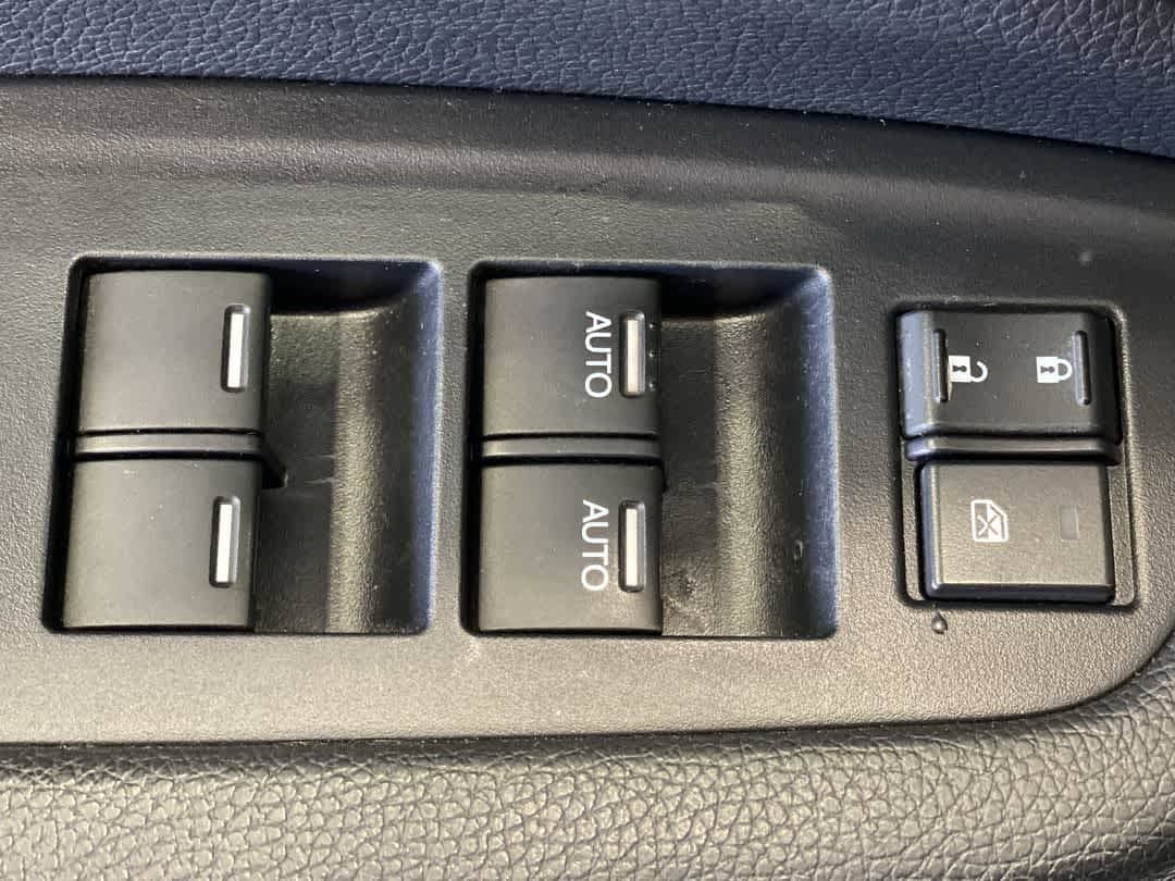 Thumbnail: 2019 Honda Pilot - 16