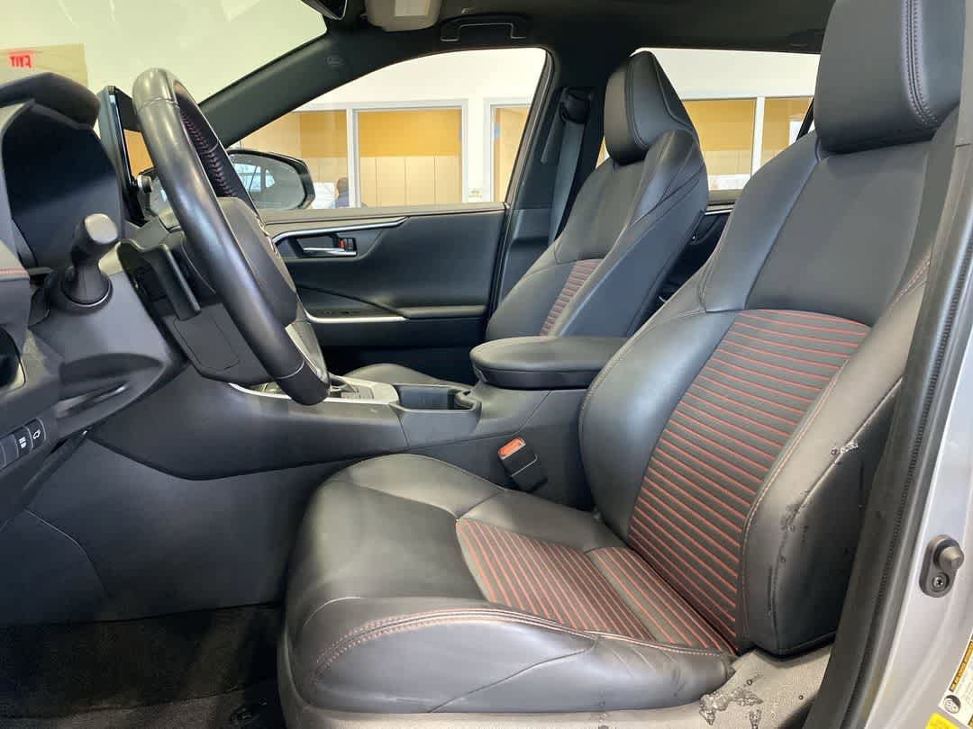 Thumbnail: 2023 Toyota RAV4 - 11