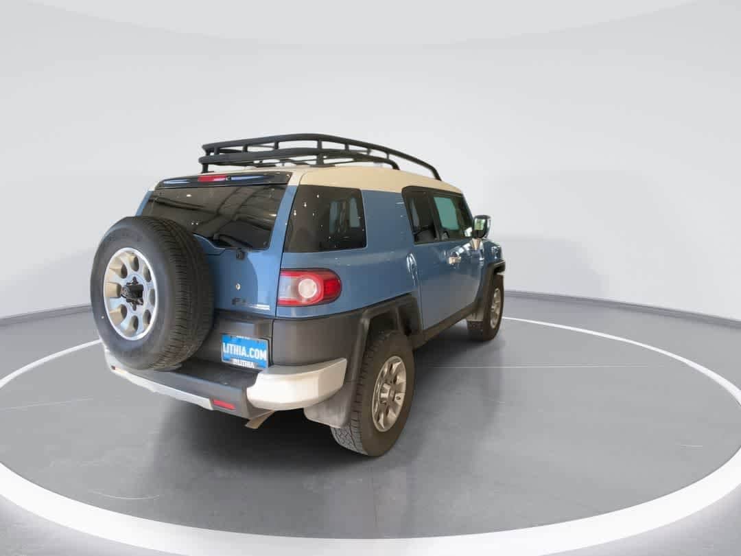 Thumbnail: 2013 Toyota FJ Cruiser - 8