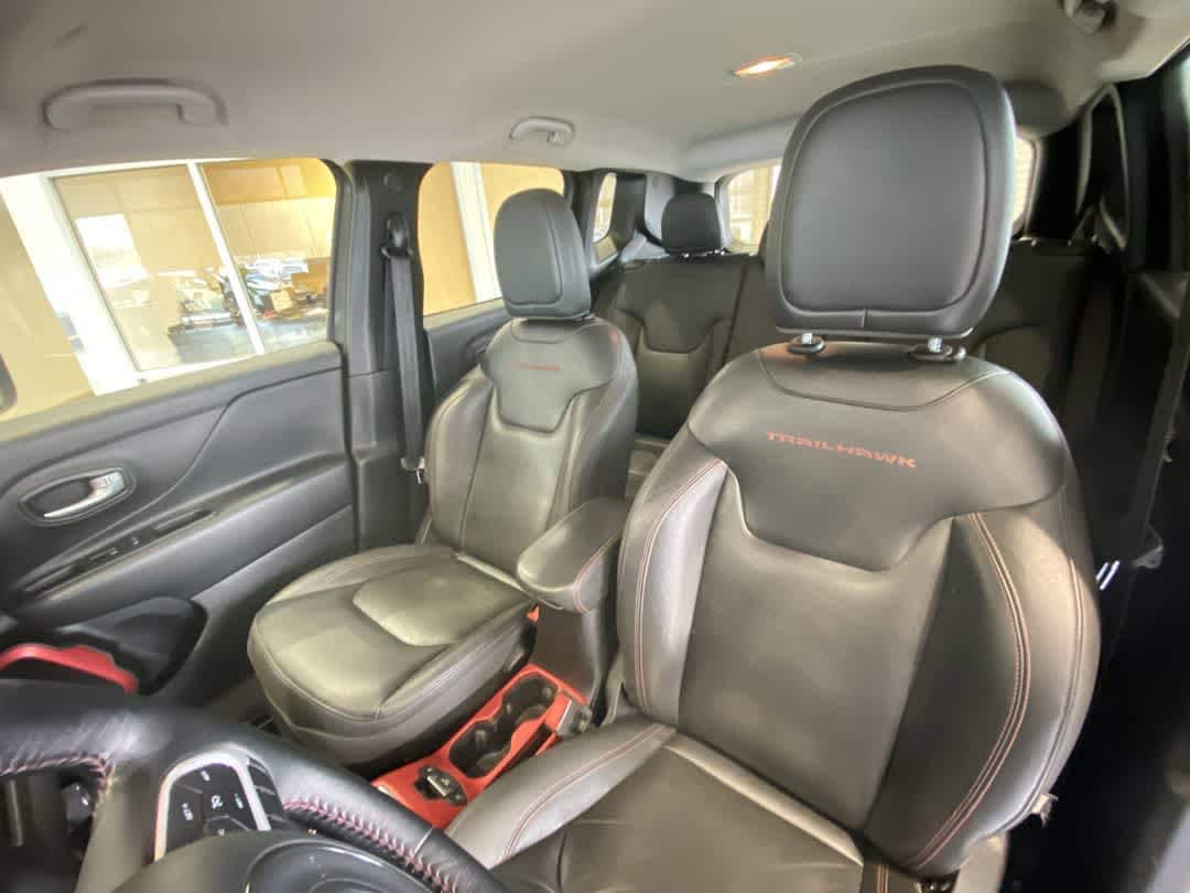 Thumbnail: 2020 Jeep Renegade - 14