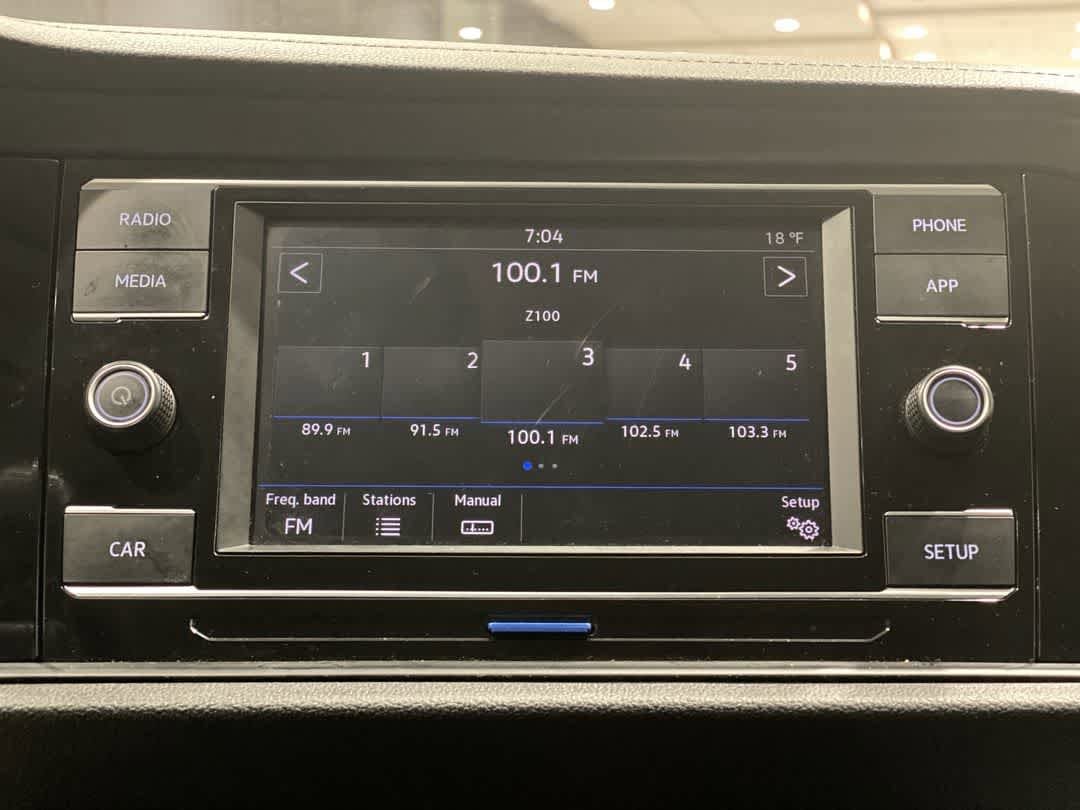 Thumbnail: 2019 Volkswagen Jetta - 18